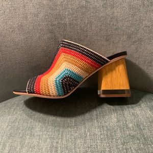 bernardo nala embroidered heel